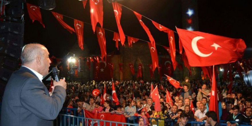 Ilıcalı, Demokrasi Nöbetinde Meydanlardan Ayrılmadı