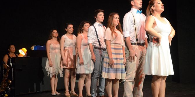 Kuşadası’nda Müzikal Gecesi