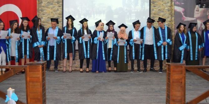 İvrindi’ De Mezuniyet Coşkusu