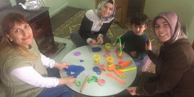 Kemah’ta "Okulum Uzakta Öğretmenim Yanımda" Projesi Hayata Geçti