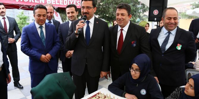 Keçiörenli Gençler Satranç Tahtasında