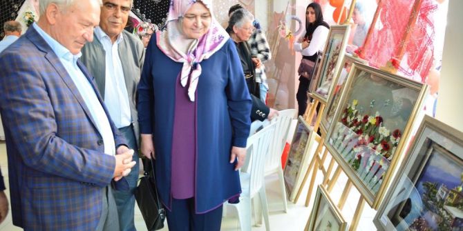 Lapseki’de Sergi Açılışları