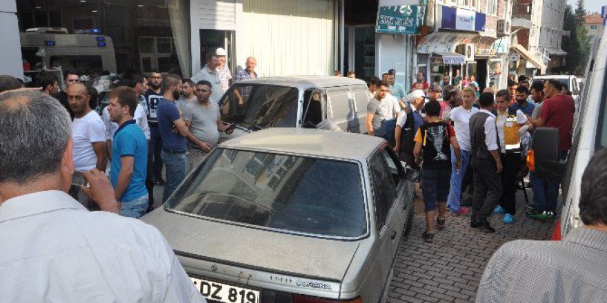 Bozüyük’te Ters Yönden Giren Araç Dehşet Saçtı, 3 Yaralı
