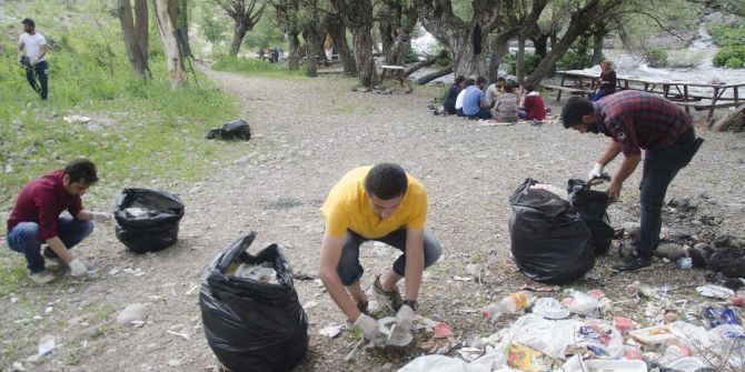 Munzur Gözeleri’nden 10 Torba Çöp Topladılar