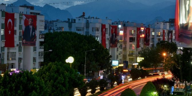Tekelioğlu Caddesi Türk Bayrakları Ve Atatürk Posteriyle Donatıldı