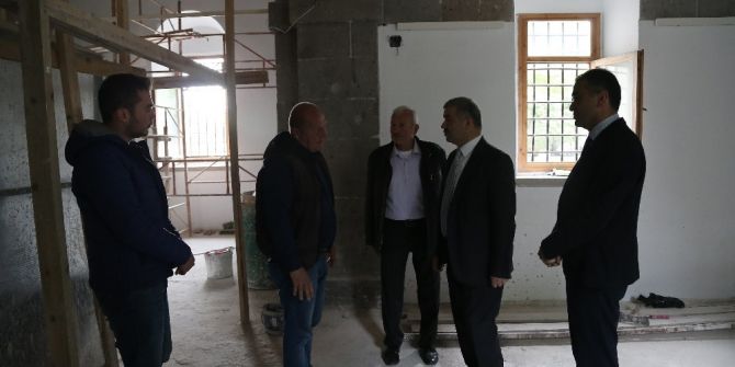 Seyyid Burhaneddin Türbesi Yenileniyor