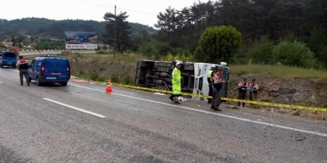 Pamukkale’ye Giden Ukraynalı Turistler Kaza Yaptı: 2’si Ağır 17 Yaralı