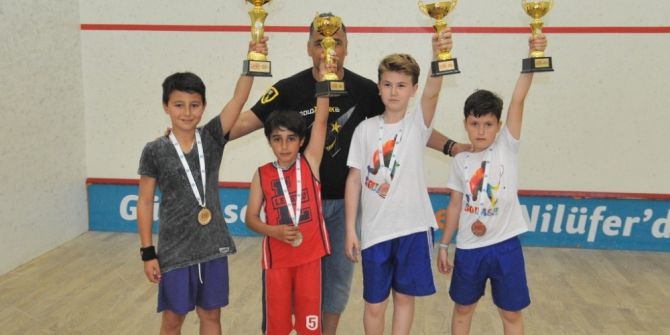 Squash Müsabakaları Nefes Kesti
