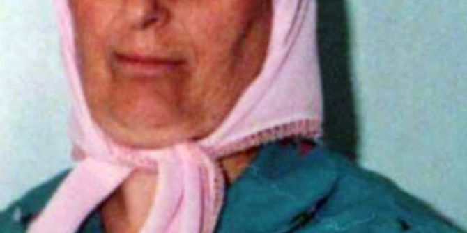 Annesini Boğazını Keserek Öldürdü