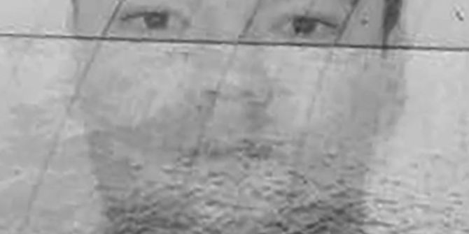 Rus Turist Elbisesiyle Kendini Balkona Astı