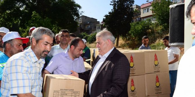 Onilişubat Belediyesi’nden Mardinli Öğrencilere Yardım