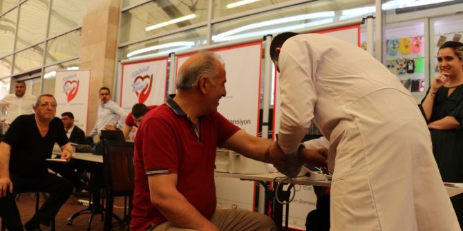 Bornova’da Vatandaşların Kalp Yaşları Hesaplandı