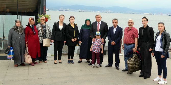 Başkan Karaosmanoğlu, Şehit Aileleriyle Buluştu