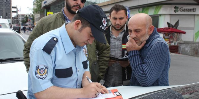 İstanbul’da Trafik Polisleri Kuş Uçurtmuyor