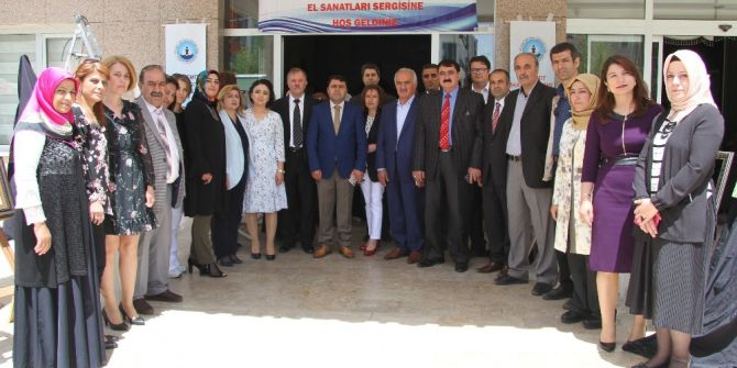 Edremit Halk Eğitim Merkezi Müdürlüğünden Sergi