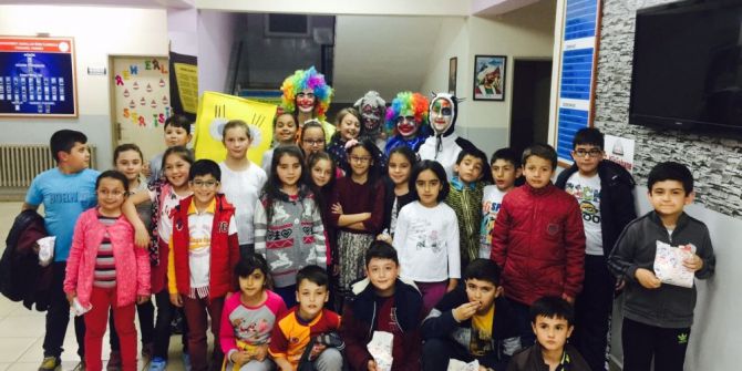 İlkokul Öğrencileri Kütüphanede Sabahladı