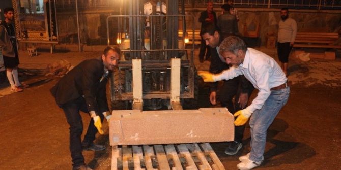 Hakkari Belediyesinden Gece Mesaisi