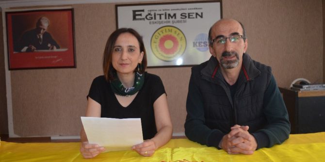 Gençler Gençliklerini Yaşamaktan Uzak