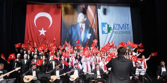 Kahramanlık Türküleri Hep Bir Ağızdan Söylendi