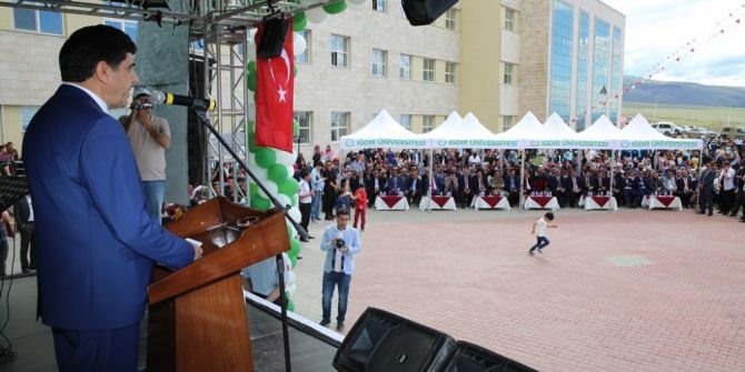 Iğdır Üniversitesinde Mezuniyet Coşkusu