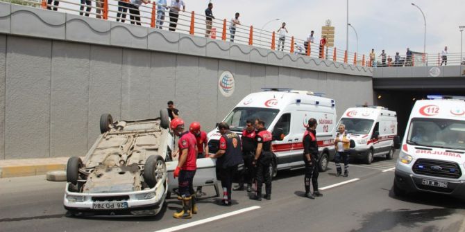 Otomobil Takla Attı: 2 Yaralı