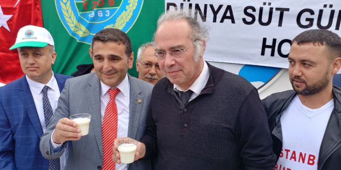 Bakırköy Meydanı’nda 30 Tonluk Tankerle Sıcak Süt Dağıtıldı
