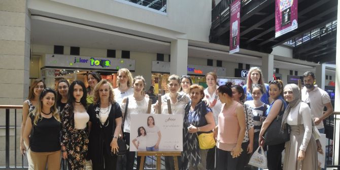 Anneler, Çektikleri Fotoğrafları Forum Mersin’de Sergiledi