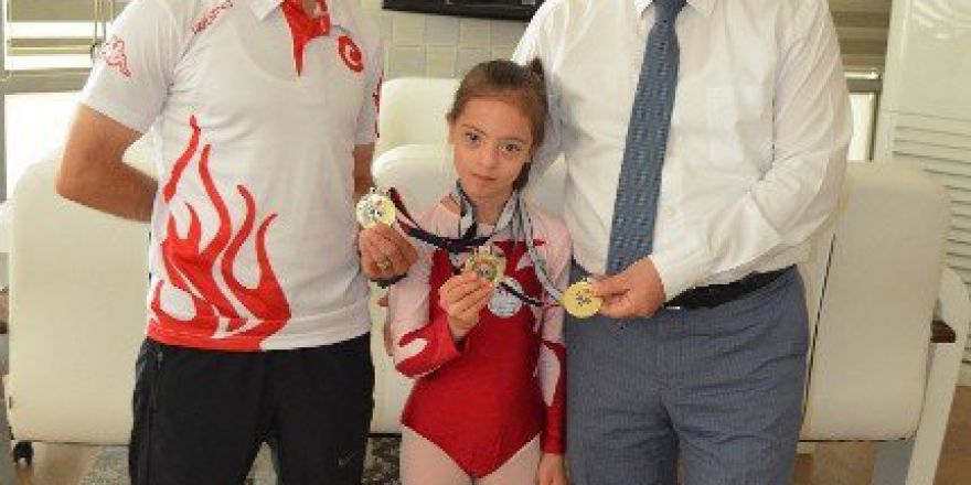 Özel Şampiyon Sümeyye Ödüllendirildi