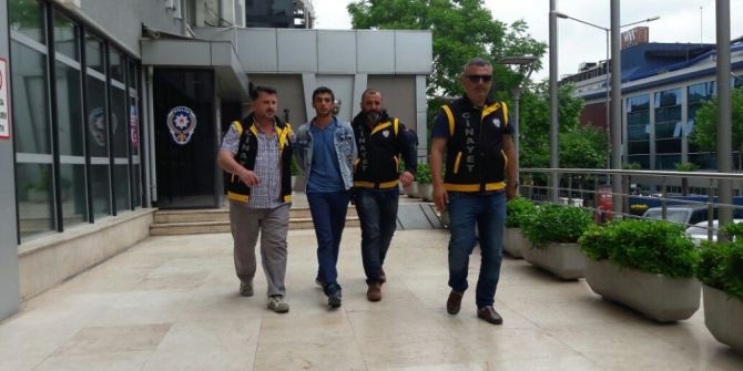 Kick Boks Sporcusunu Tüfekle Vurdu, Bilet Alırken Terminalde Yakalandı