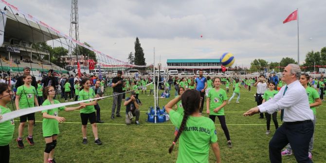 Büyükşehir’den Öğrencilere Bisiklet