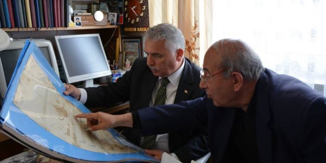 Vali Aziz Yıldırım, Şair Ve Araştırmacı Yazar Dr. Muharrem Bayar’ı Ziyaret Etti