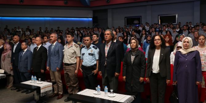 Uyuşturucuyla Mücadeleyi Tiyatroyla Anlattılar