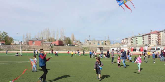 Ağrı’da Uçurtma Şenliği