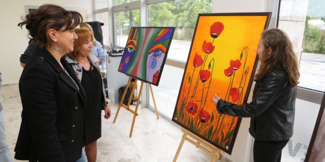 Hayatı Sanatla Reklendiriyorlar