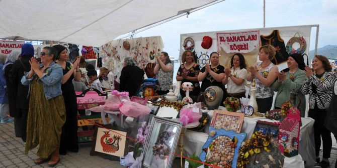 Küçükkuyu’da 3 Bin 750 Eser Sergilendi