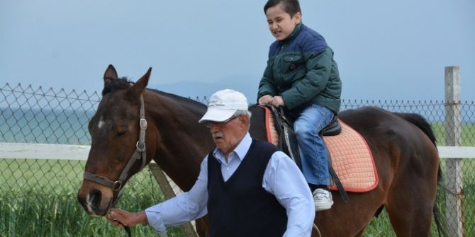 Çocuk Kulübü’nün Binicilik Eğitimleri Sürüyor