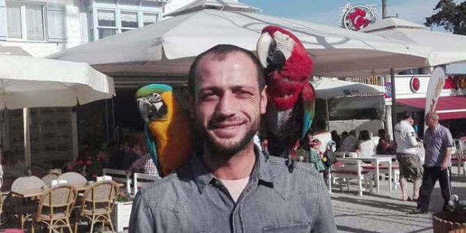 Telefonla Yüksek Sesle Konuştu Diye Başına Taşla Vurarak Öldürdüler