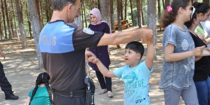 Engellilere Polis Morali