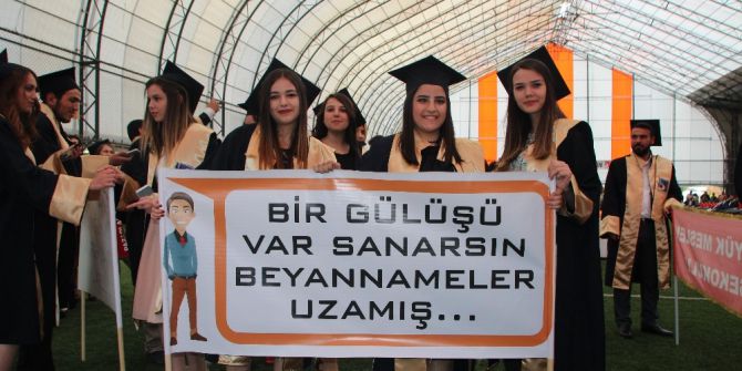 Bilecik Şeyh Edebali Üniversitesi Meslek Yüksek Okullarındaki 974 Öğrenci Kep Attı