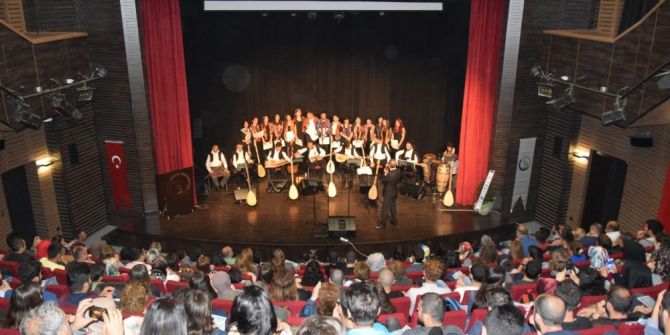 Düzce Üniversitesi’nde Türk Halk Müziği Konseri Gerçekleştirildi