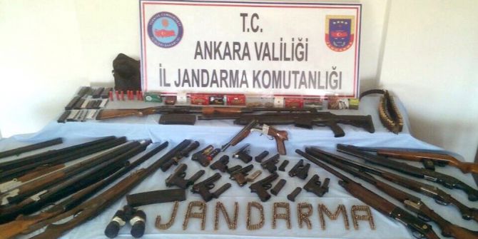 Başkent’te Bir Evden Cephanelik Çıktı