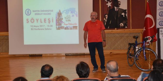 Bir Tur Atmak İçin Bindiği Bisikletiyle Dünyayı Geziyor