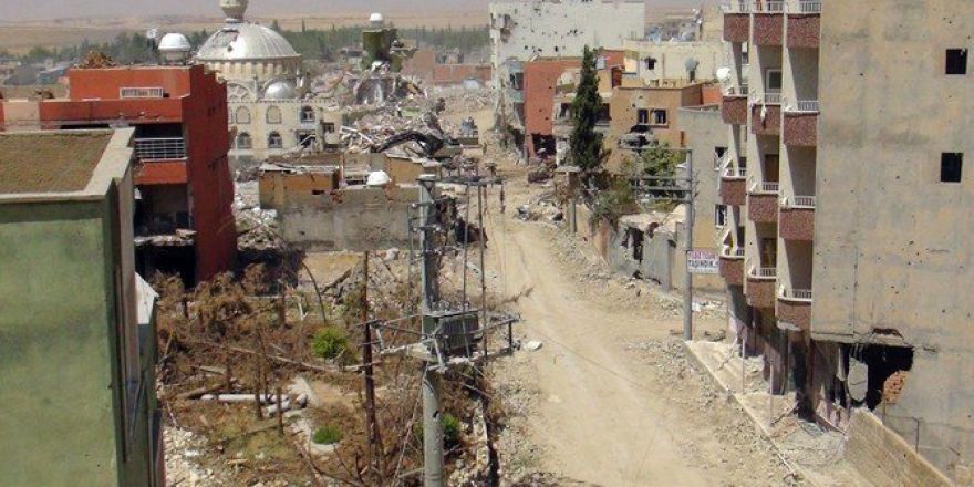Nusaybin’de Hasarlı Binaların Yıkımına Başlandı