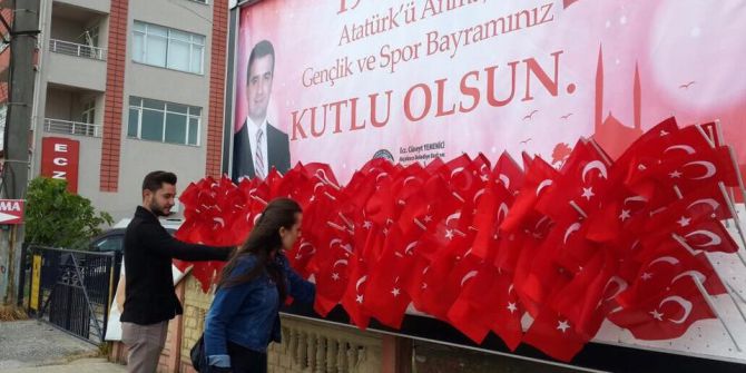 Başkan Yemenici’den İlginç Bayram Kutlaması