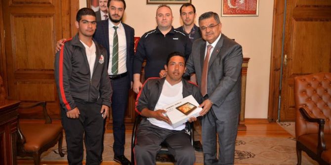 Şampiyonlardan Başkan Yağcı’ya Ziyaret