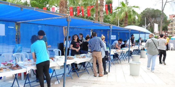 Milas’ta Öğrenciler Yararına Kermes