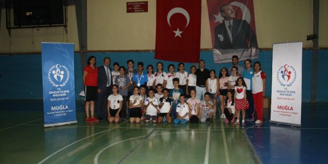 Milas’ta Çocuklar Aileleriyle Yarıştılar