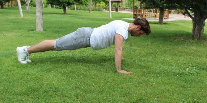 Halı Saha Maçına Çağrılmayınca Kendi Yöntemiyle 7 Ayda 54 Kilo Verdi