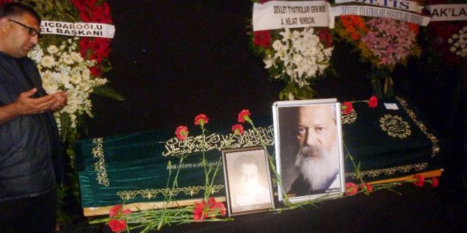 Payidar Tüfekçioğlu İçin Üsküdar Tekel Sahnesi’nde Tören Düzenlendi