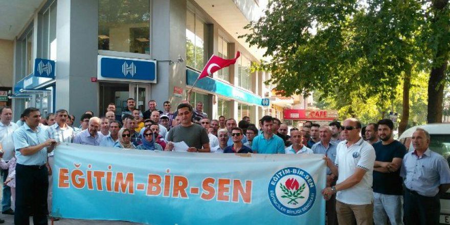 Demokrasi Şehit Ve Gazi Aileleri İçin Bağışta Bulundular